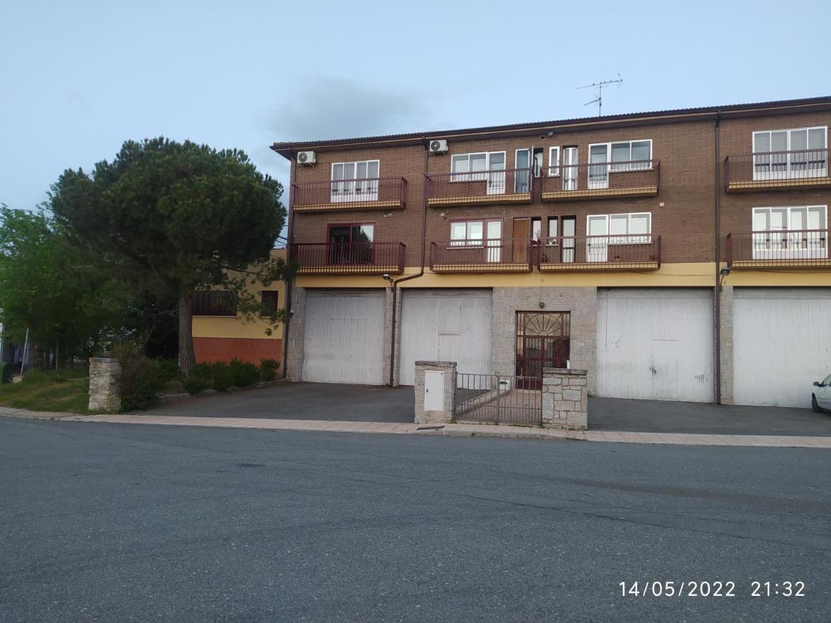 Navas de San AntonioPiso Navasアパートメント エクステリア 写真